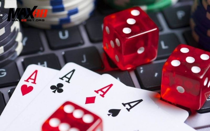 Phỏm: Cách chơi, luật và chiến thuật thắng dành cho cao thủ 2 Phỏm